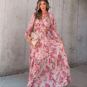 Vici VINEYARD ROMANCE FLORAL SIDE CUTOUT MAXI DRESS